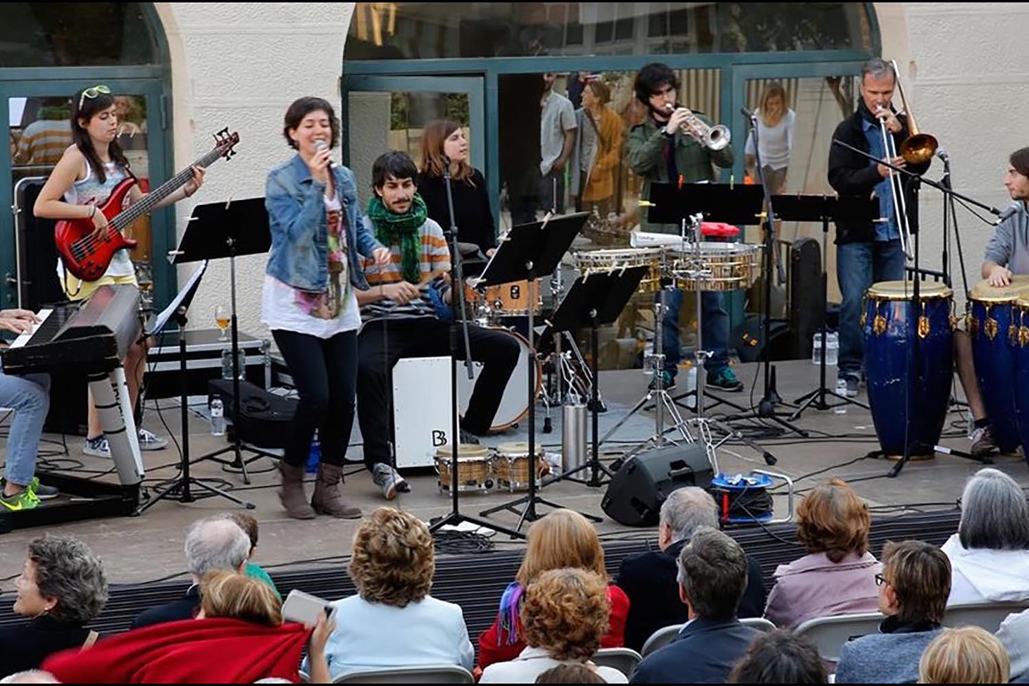 BARCELONA 01 06 2016 Jornada divulgativa-practica sobre ritmes afrollatins a carrec d alumnes de l Esmuc  Al Centre Civic Vil la Florida de Sant Gervasi           FOTO   ALVARO MONGE