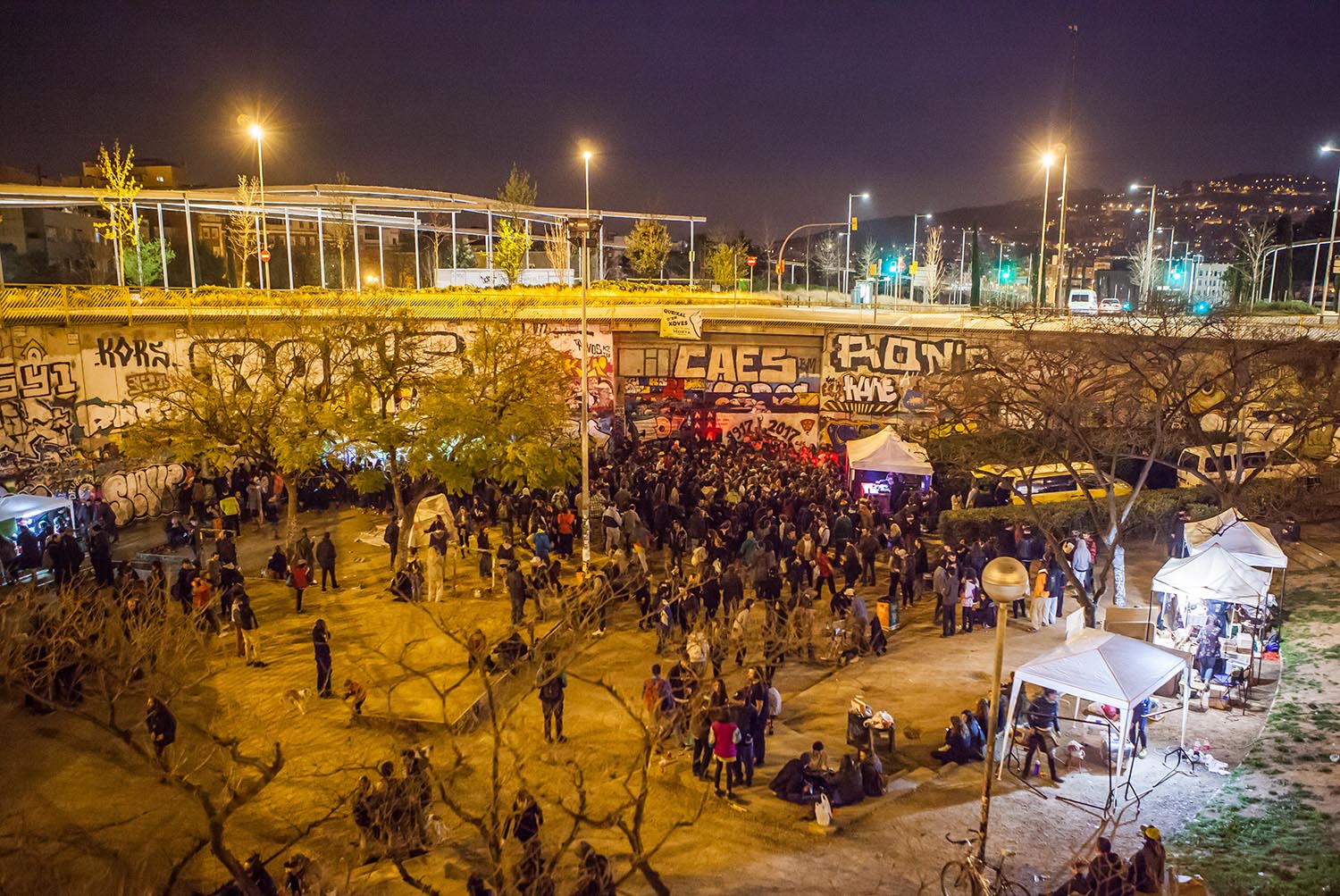 OTROS ESCENARIOS POSIBLESFIESTA REGGE EN LA PLAZA BOTTICELLI EN HORTAFOTO MARTI FRADERA