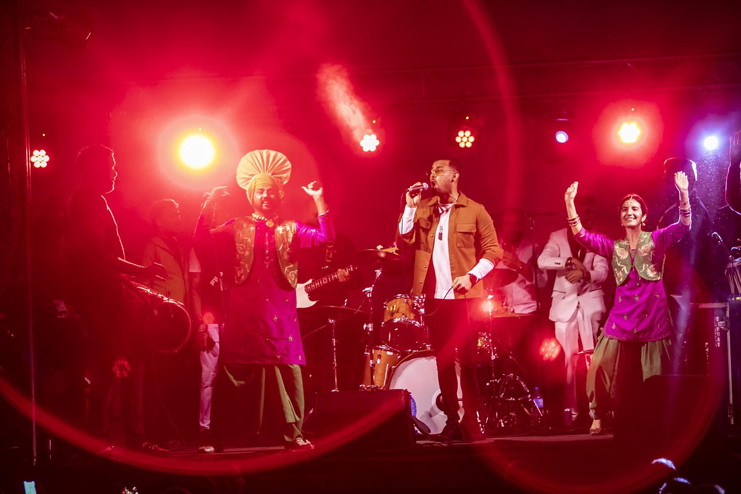 ICULT
OTROS ESCENARIOS POSIBLES
8-3-2020
ACTUACION DEL CANTANTE INDIO DE POP PUNJABI GARRY SANDHU EN EL CINE ARIBAU DE BARCELONA
FOTO MARTI FRADERA