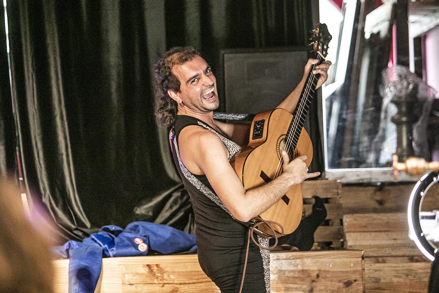 ICULT
OTROS ESCENARIOS POSIBLES
27-12-2020
MATEOLIKA
CONCERT VERMUT
BAR LA BELTER - NOU DE LA RAMBLA 102 - EL RAVAL - BARCELONA
FOTO MARTI FRADERA