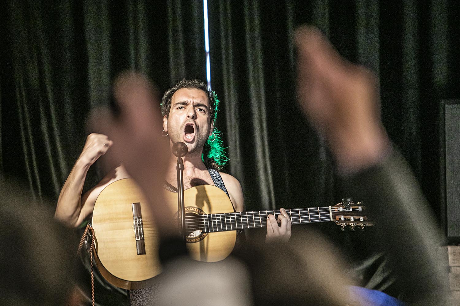 ICULT
OTROS ESCENARIOS POSIBLES
27-12-2020
MATEOLIKA
CONCERT VERMUT
BAR LA BELTER - NOU DE LA RAMBLA 102 - EL RAVAL - BARCELONA
FOTO MARTI FRADERA