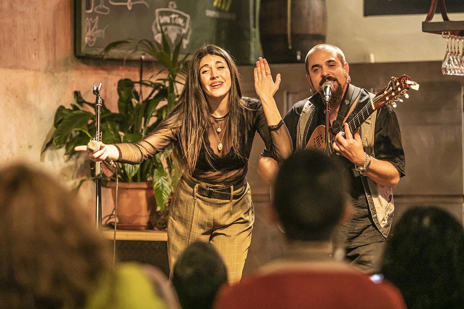 OTROS ESCENARIOS POSIBLES
ICULT
29-11-2020

DUO DE LA CARMELA
BAR SAGRADES TANNINES
BARCELONA

DANI FELICES GUITARRA
VOZ QUERALT LAHOZ

FOTO MARTI FRADERA