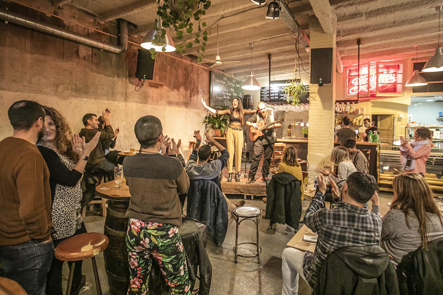 OTROS ESCENARIOS POSIBLES
ICULT
29-11-2020

DUO DE LA CARMELA
BAR SAGRADES TANNINES
BARCELONA

DANI FELICES GUITARRA
VOZ QUERALT LAHOZ

FOTO MARTI FRADERA