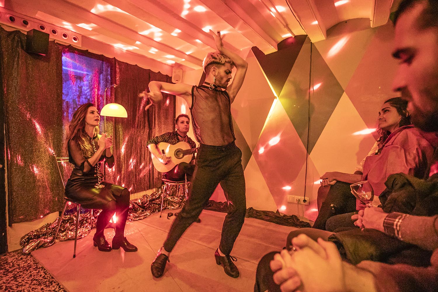 ICULT
OTROS ESCENARIOS POSIBLES
10 ENERO 2020

FLAMENCO QUEER EN LA FEDERICA DEL POBLE SEC
RUBEN HERAS - BAILE
JERO FEREC - GUITARRA

FOTO MARTI FRADERA