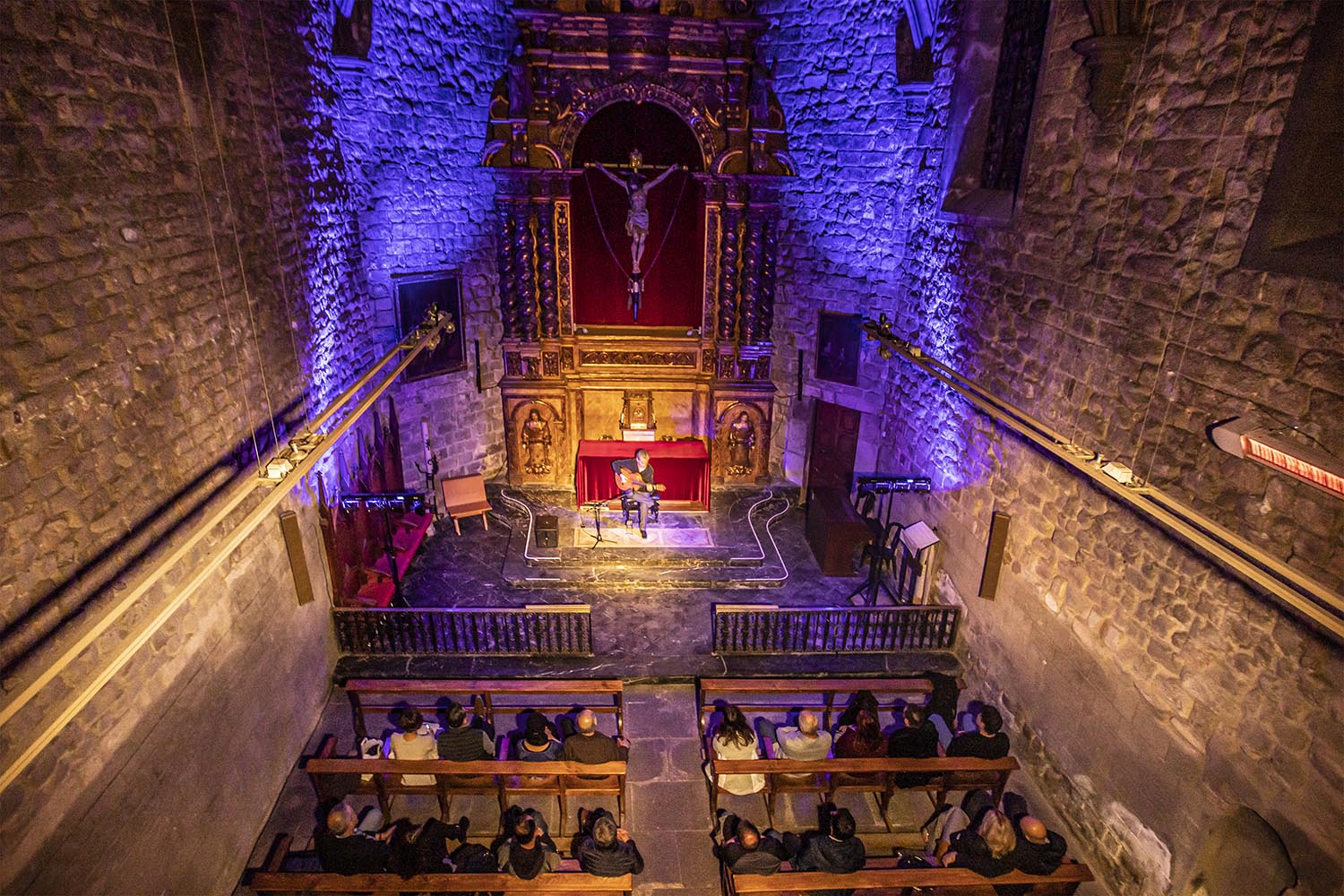 ICULT REPORTAJE
11-11-2019

ACTUACION GUITARRISTA FLAMENCO PEDRO JAVIER GONZALEZ EN LA BASILICA DE SANTA MARIA DEL PI

FOTO MARTI FRADERA