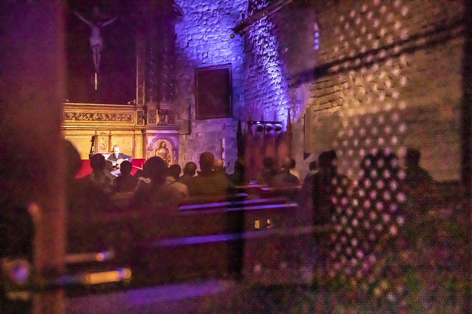 ICULT REPORTAJE
11-11-2019

ACTUACION GUITARRISTA FLAMENCO PEDRO JAVIER GONZALEZ EN LA BASILICA DE SANTA MARIA DEL PI

FOTO MARTI FRADERA