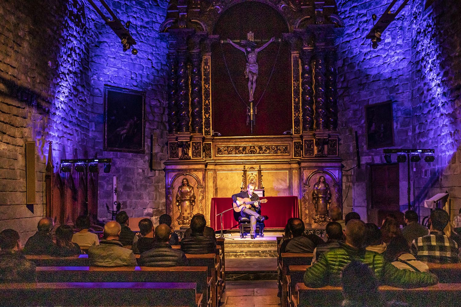 ICULT REPORTAJE
11-11-2019

ACTUACION GUITARRISTA FLAMENCO PEDRO JAVIER GONZALEZ EN LA BASILICA DE SANTA MARIA DEL PI

FOTO MARTI FRADERA