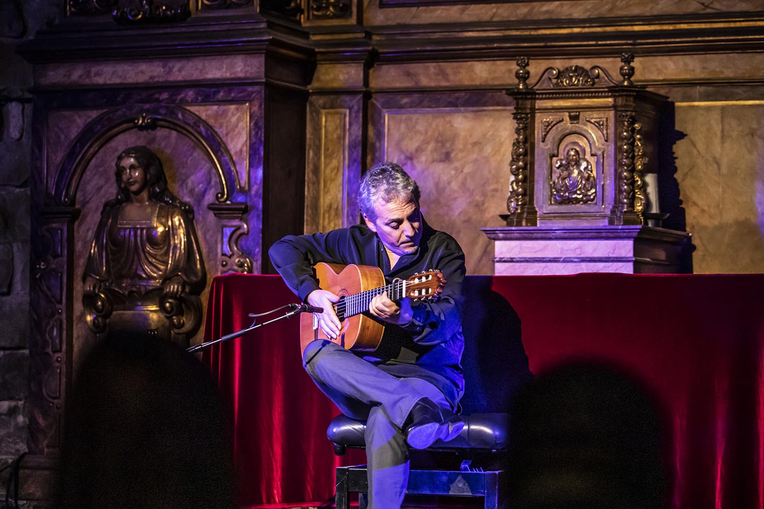 ICULT REPORTAJE
11-11-2019

ACTUACION GUITARRISTA FLAMENCO PEDRO JAVIER GONZALEZ EN LA BASILICA DE SANTA MARIA DEL PI

FOTO MARTI FRADERA