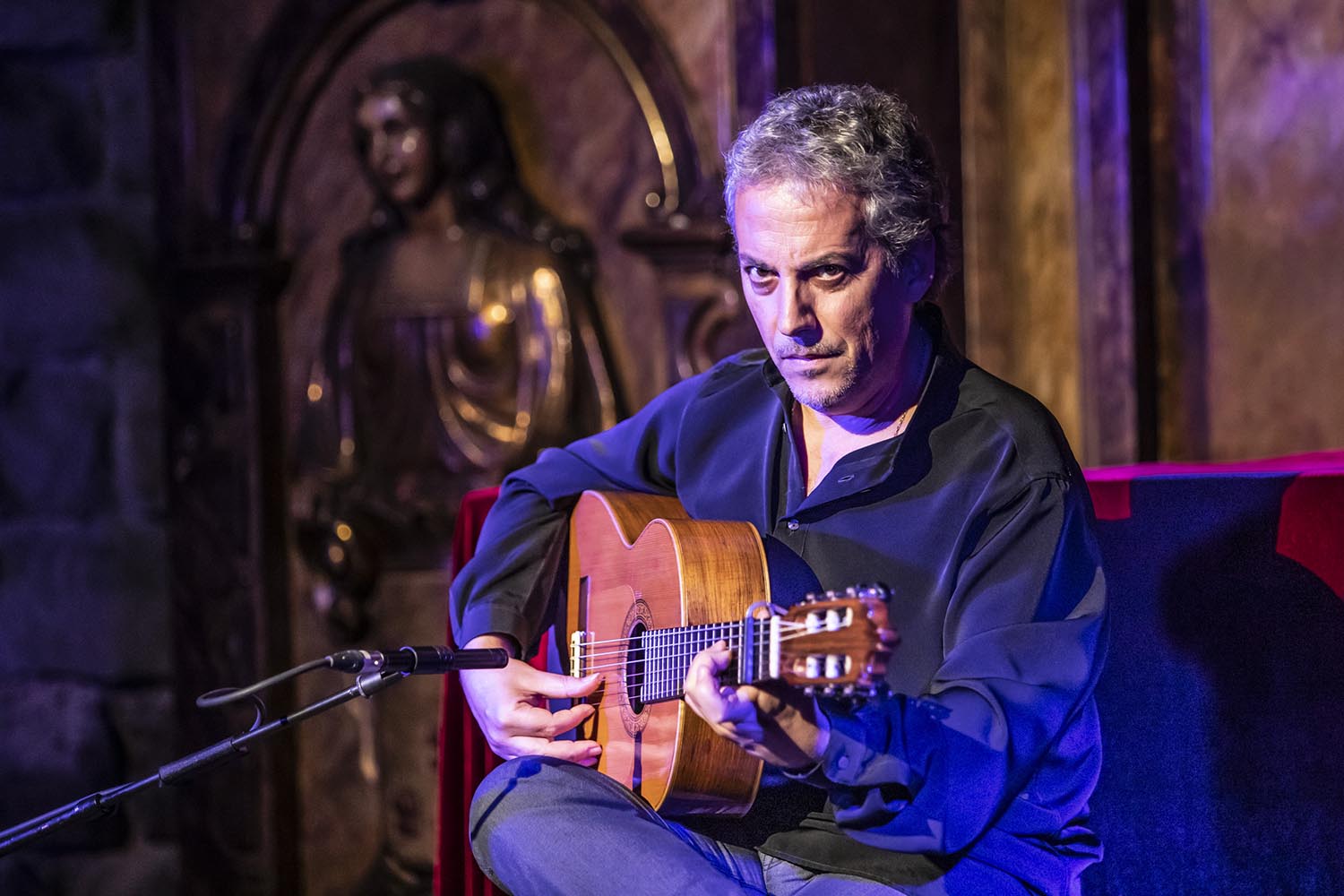 ICULT REPORTAJE
11-11-2019

ACTUACION GUITARRISTA FLAMENCO PEDRO JAVIER GONZALEZ EN LA BASILICA DE SANTA MARIA DEL PI

FOTO MARTI FRADERA