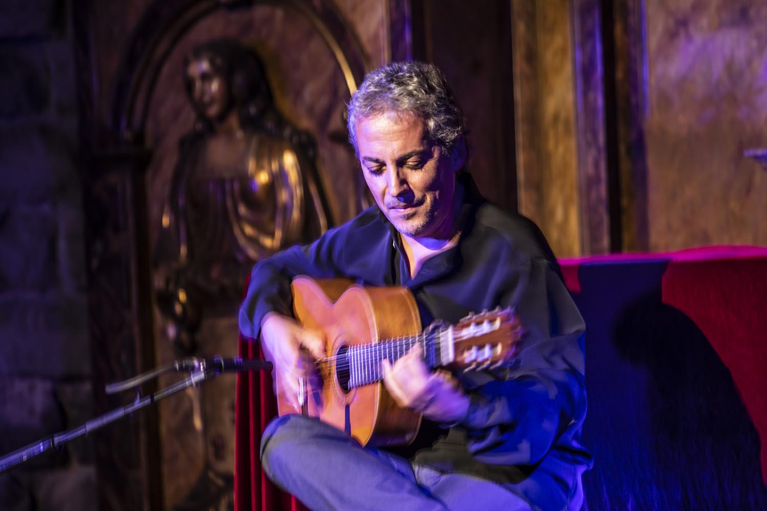 ICULT REPORTAJE
11-11-2019

ACTUACION GUITARRISTA FLAMENCO PEDRO JAVIER GONZALEZ EN LA BASILICA DE SANTA MARIA DEL PI

FOTO MARTI FRADERA