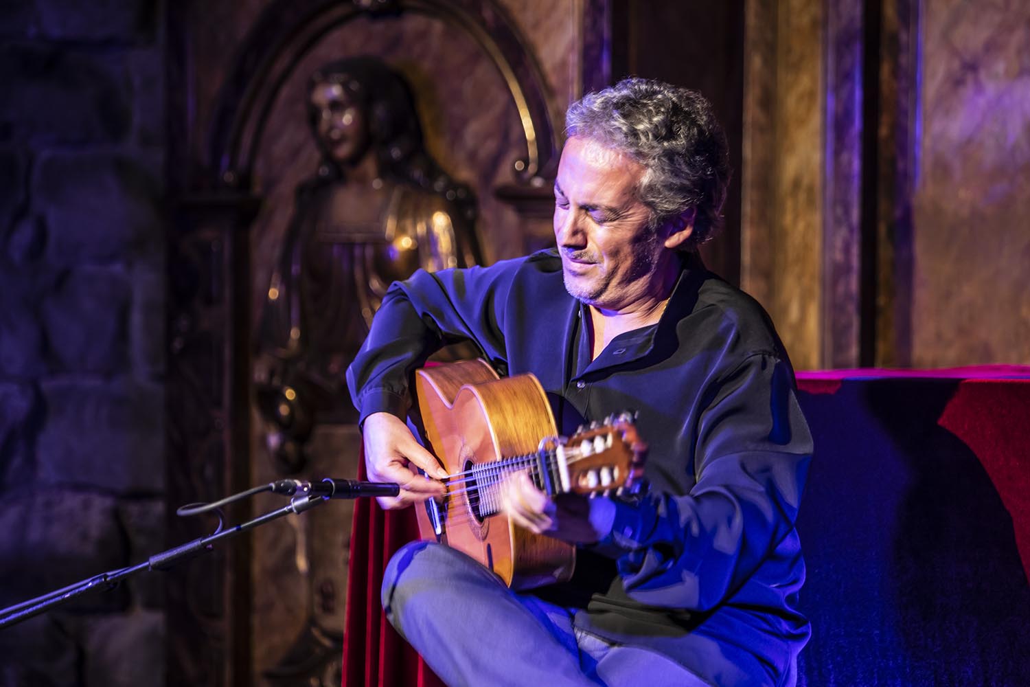 ICULT REPORTAJE
11-11-2019

ACTUACION GUITARRISTA FLAMENCO PEDRO JAVIER GONZALEZ EN LA BASILICA DE SANTA MARIA DEL PI

FOTO MARTI FRADERA