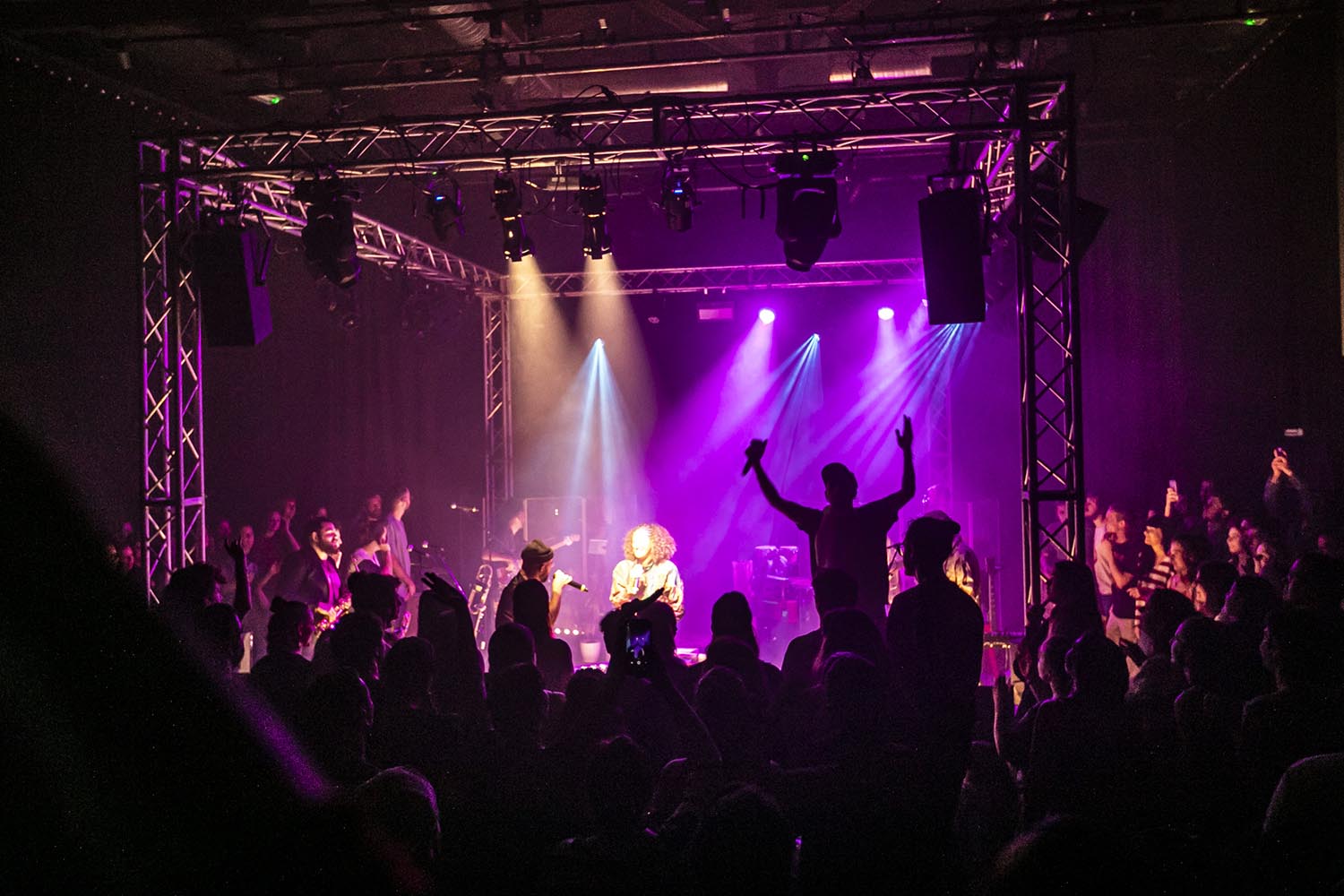 OTROS ESCENARIOS POSIBLES
29-11-2019

LA SENYORA TOMASA SEÑORA TOMASSA
LA LLEIALTAT SANSENCA

FOTO MARTI FRADERA