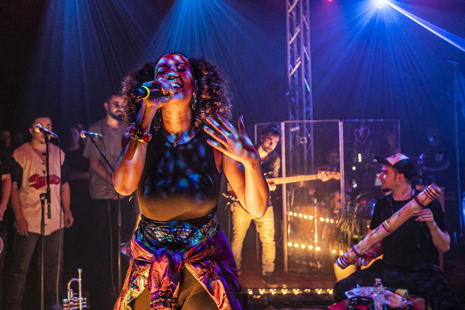 OTROS ESCENARIOS POSIBLES
29-11-2019

LA SENYORA TOMASA SEÑORA TOMASSA
LA LLEIALTAT SANSENCA

FOTO MARTI FRADERA