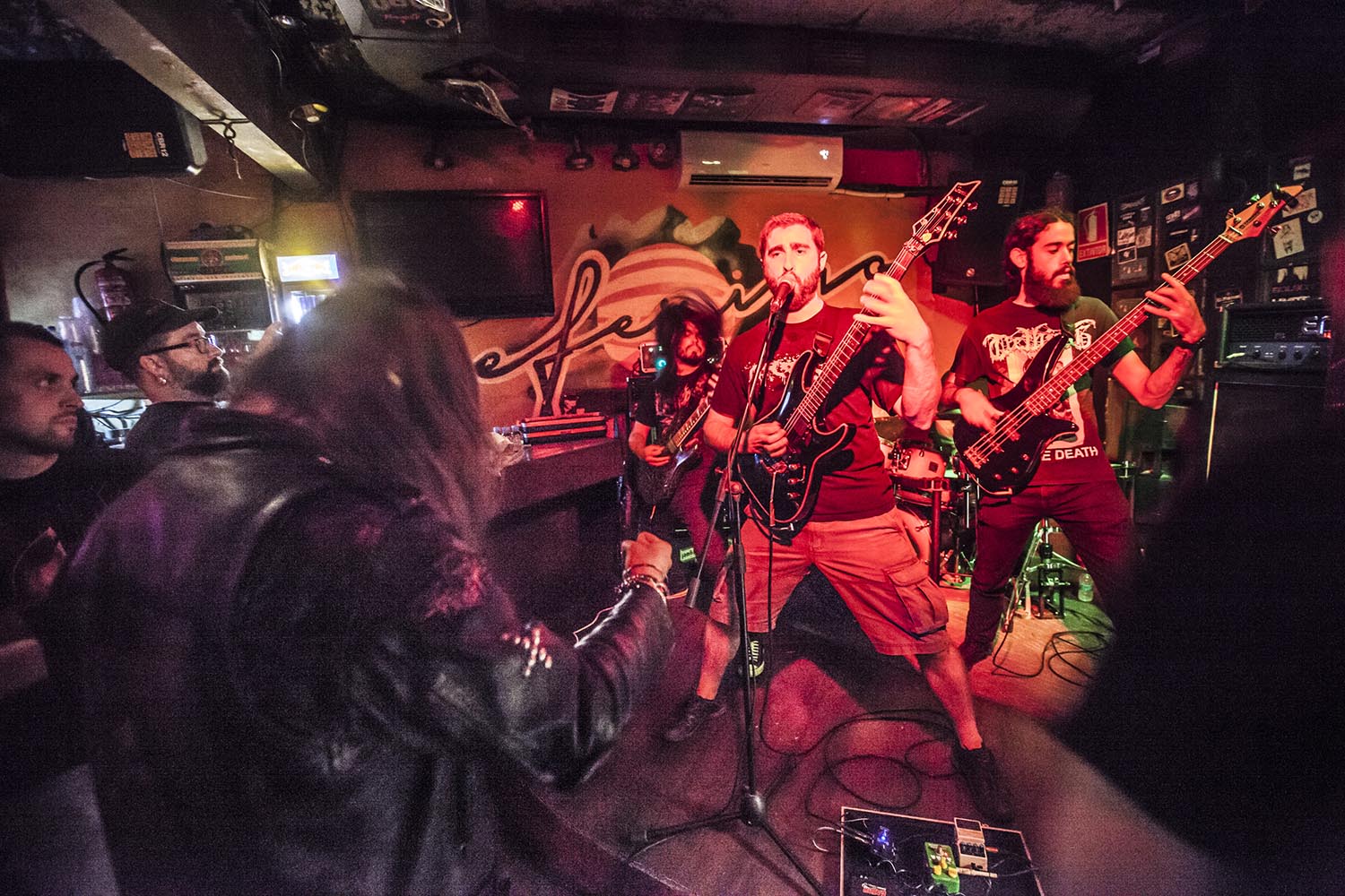 ICULTOTROS ESCENARIOS POSIBLES14-6-2019CONCIERTO DE HEAVY METAL DEL GRUPO UNDERSAVE EN EL BAR CAFERINO EN EL POBLENOU DE BARCELONAFOTO MARTI FRADERA