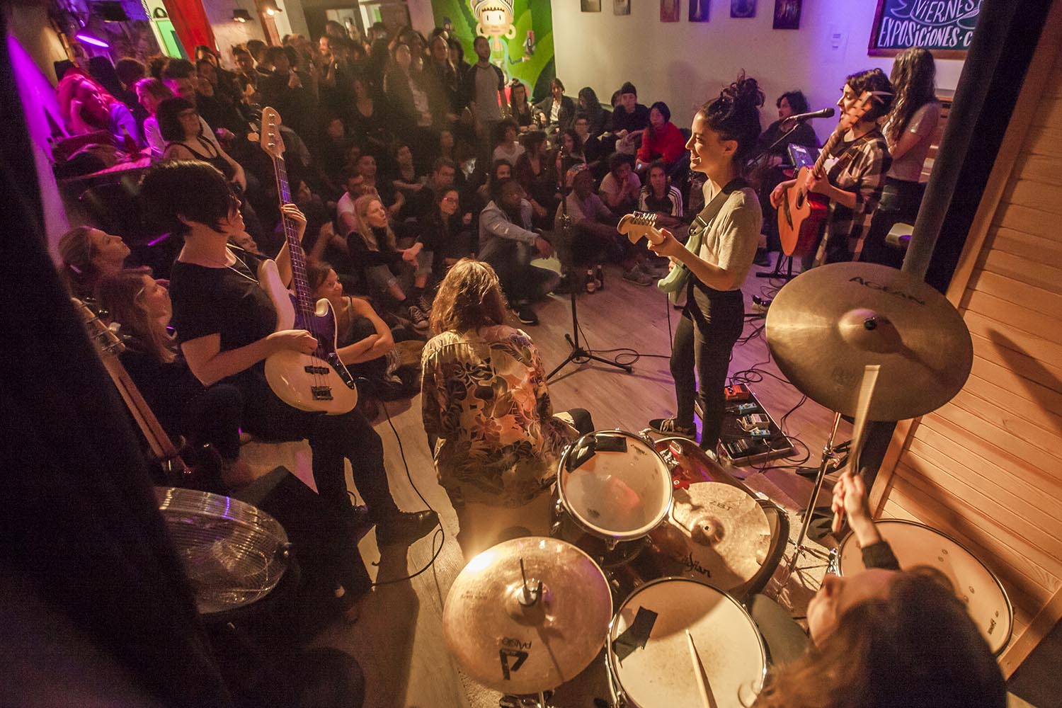 ICULTINUSUAL PROJECT EN CALLE PALOMA 5 EN EL RAVAL BARCELONAJAM SESSION EXCLUSIVA PARA MUJERESFOTO MARTI FRADERA