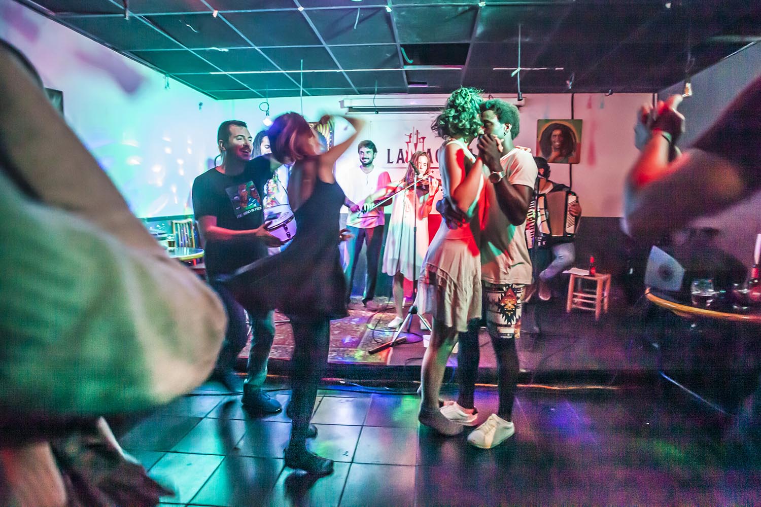 MARTI FRADERA BOHERA
FOTOGRAF
+34 658 500 306
martifradera@gmail.com
www.noupunt.com
www.martifradera.com
Instagram @martifraderabohera