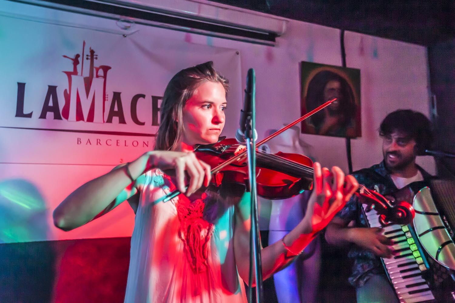 MARTI FRADERA BOHERA
FOTOGRAF
+34 658 500 306
martifradera@gmail.com
www.noupunt.com
www.martifradera.com
Instagram @martifraderabohera