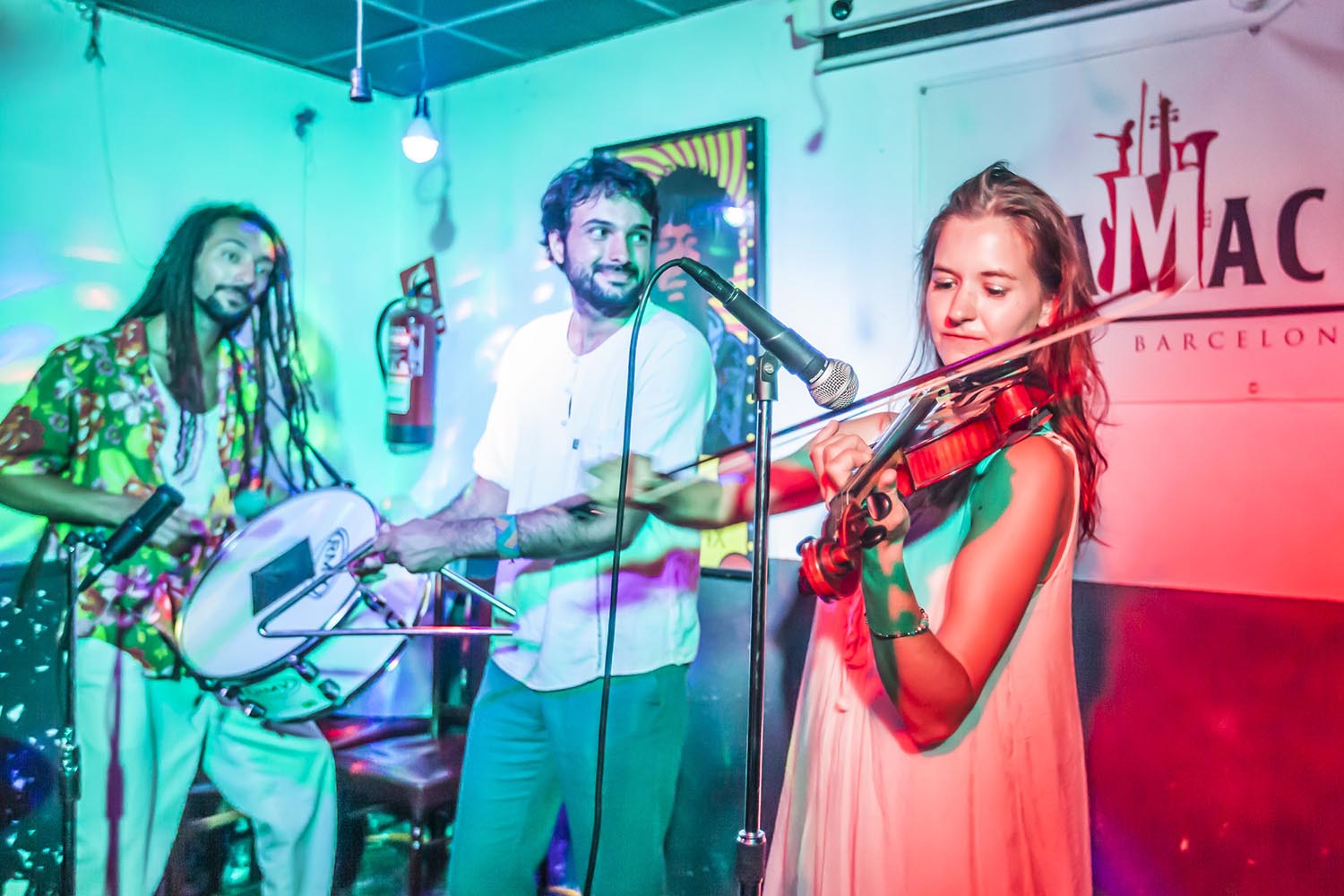 MARTI FRADERA BOHERA
FOTOGRAF
+34 658 500 306
martifradera@gmail.com
www.noupunt.com
www.martifradera.com
Instagram @martifraderabohera