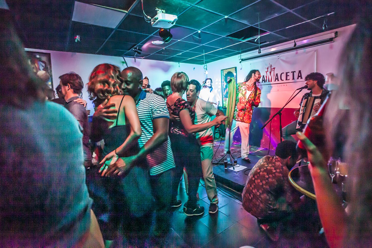 MARTI FRADERA BOHERA
FOTOGRAF
+34 658 500 306
martifradera@gmail.com
www.noupunt.com
www.martifradera.com
Instagram @martifraderabohera