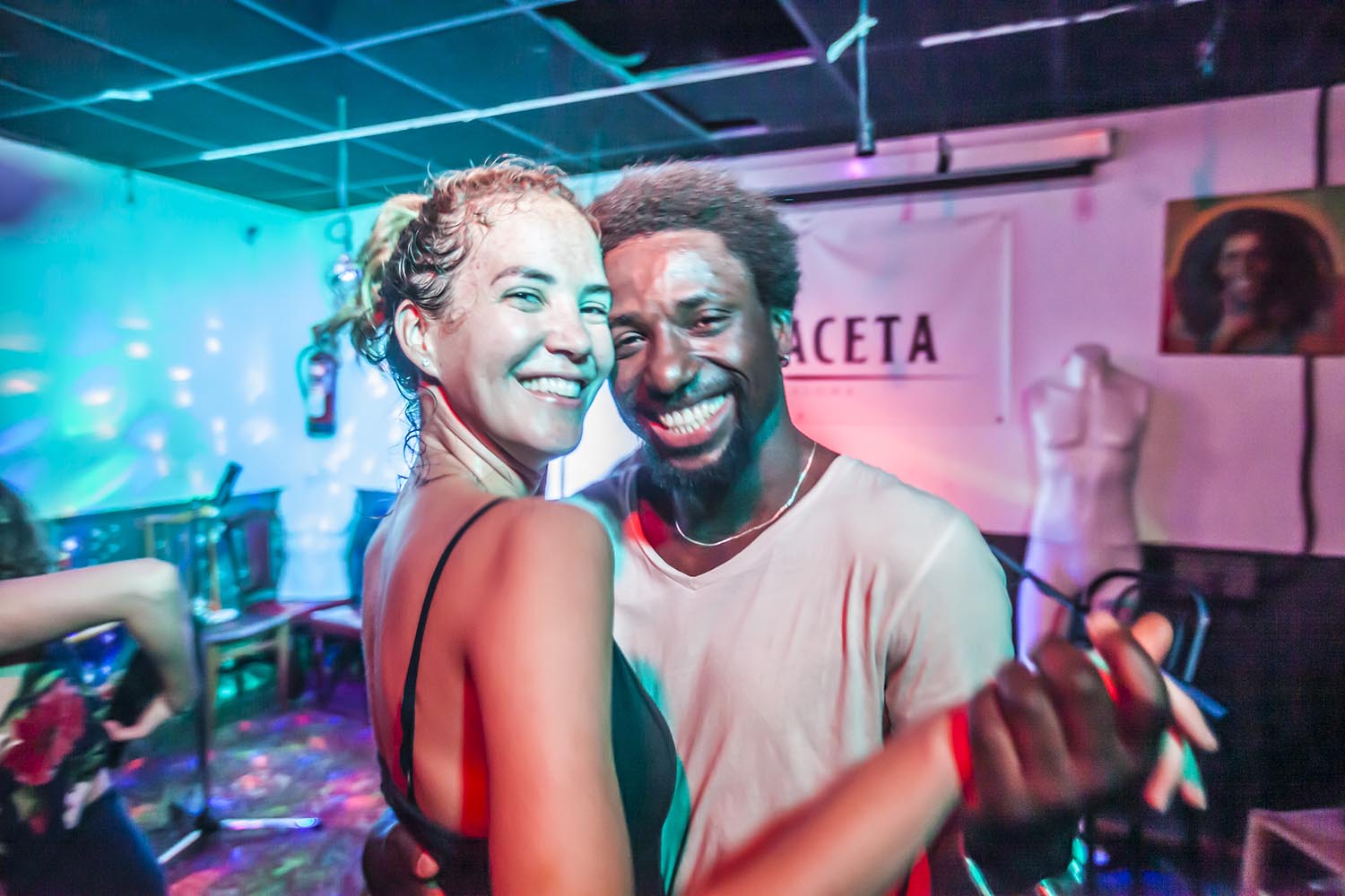 MARTI FRADERA BOHERA
FOTOGRAF
+34 658 500 306
martifradera@gmail.com
www.noupunt.com
www.martifradera.com
Instagram @martifraderabohera