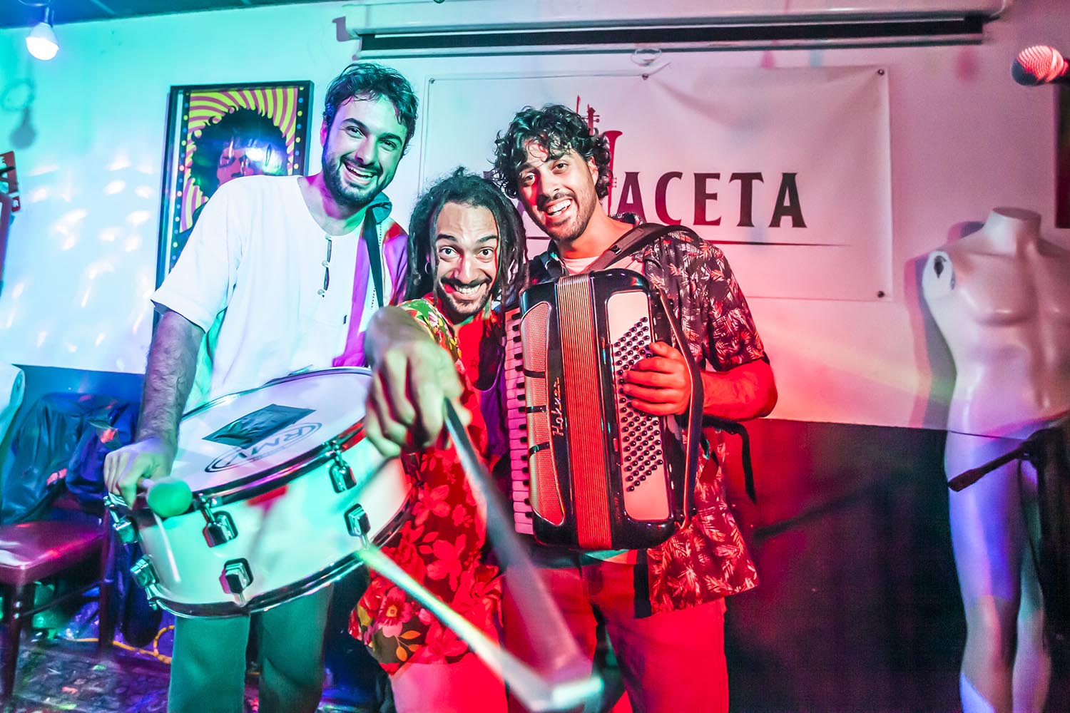 MARTI FRADERA BOHERA
FOTOGRAF
+34 658 500 306
martifradera@gmail.com
www.noupunt.com
www.martifradera.com
Instagram @martifraderabohera