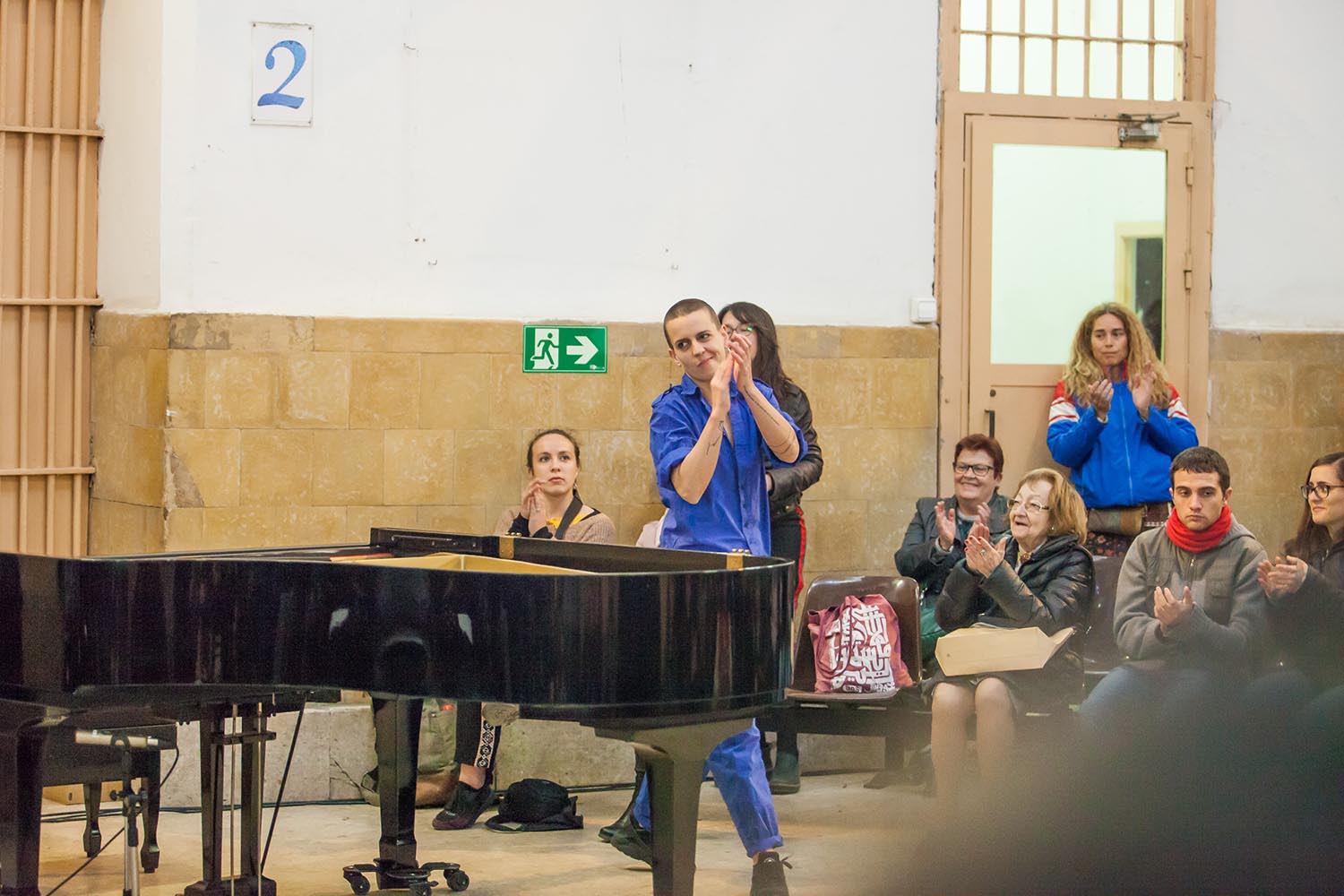 POLITICA
OTROS ESCENARIOS POSIBLES

VEUS EMMORDASSADES - VOCES AMORDAZADAS
PRISION MODEL MODELO DE BARCELONA
LA LIBERTAD DE EXPRESION EN LA PRISION
NO CALLAREM

CONCIERTO  DE PIANO SOLO
CLARA PEYA
COLABORACION VALTONYC

FOTO MARTI FRADERA