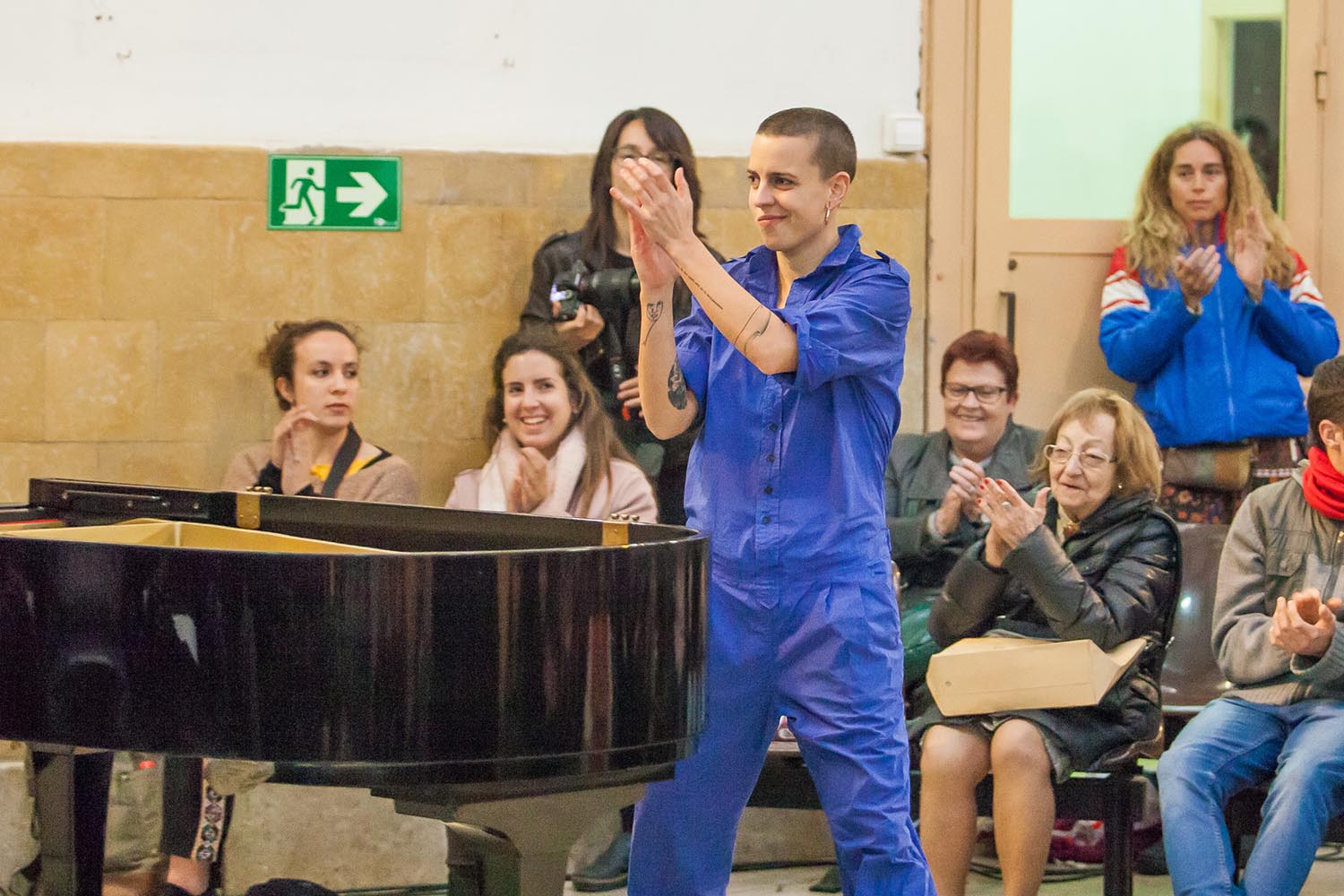 POLITICA
OTROS ESCENARIOS POSIBLES

VEUS EMMORDASSADES - VOCES AMORDAZADAS
PRISION MODEL MODELO DE BARCELONA
LA LIBERTAD DE EXPRESION EN LA PRISION
NO CALLAREM

CONCIERTO  DE PIANO SOLO
CLARA PEYA
COLABORACION VALTONYC

FOTO MARTI FRADERA