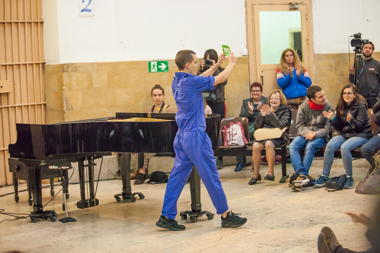 POLITICA
OTROS ESCENARIOS POSIBLES

VEUS EMMORDASSADES - VOCES AMORDAZADAS
PRISION MODEL MODELO DE BARCELONA
LA LIBERTAD DE EXPRESION EN LA PRISION
NO CALLAREM

CONCIERTO  DE PIANO SOLO
CLARA PEYA
COLABORACION VALTONYC

FOTO MARTI FRADERA