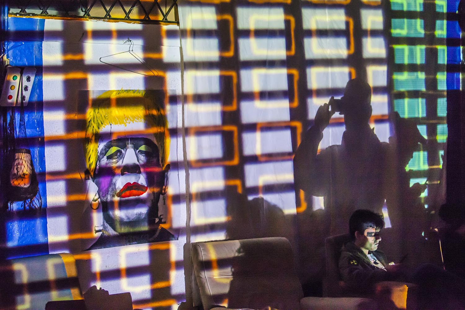 OTROS ESCENARIOS POSIBLES
15-02-2019
FESTIVAL CYBERPUNK 2019
CENTRE SOCIAL OKUPAT EL KOLE - VALL D'HEBRON BARCELONA
CONCIERTOS, CHARLAS Y ACTIVIDADES CULTURALES EN UNA ANTIGUA ESCUELA OKUPADA
FOTO MARTI FRADERA