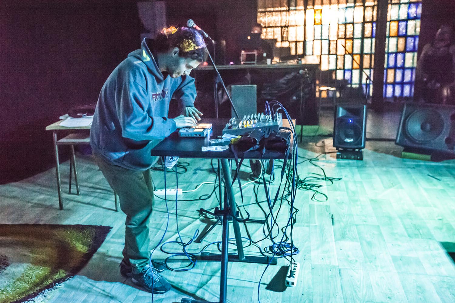 OTROS ESCENARIOS POSIBLES
15-02-2019
FESTIVAL CYBERPUNK 2019
CENTRE SOCIAL OKUPAT EL KOLE - VALL D'HEBRON BARCELONA
CONCIERTOS, CHARLAS Y ACTIVIDADES CULTURALES EN UNA ANTIGUA ESCUELA OKUPADA
FOTO MARTI FRADERA