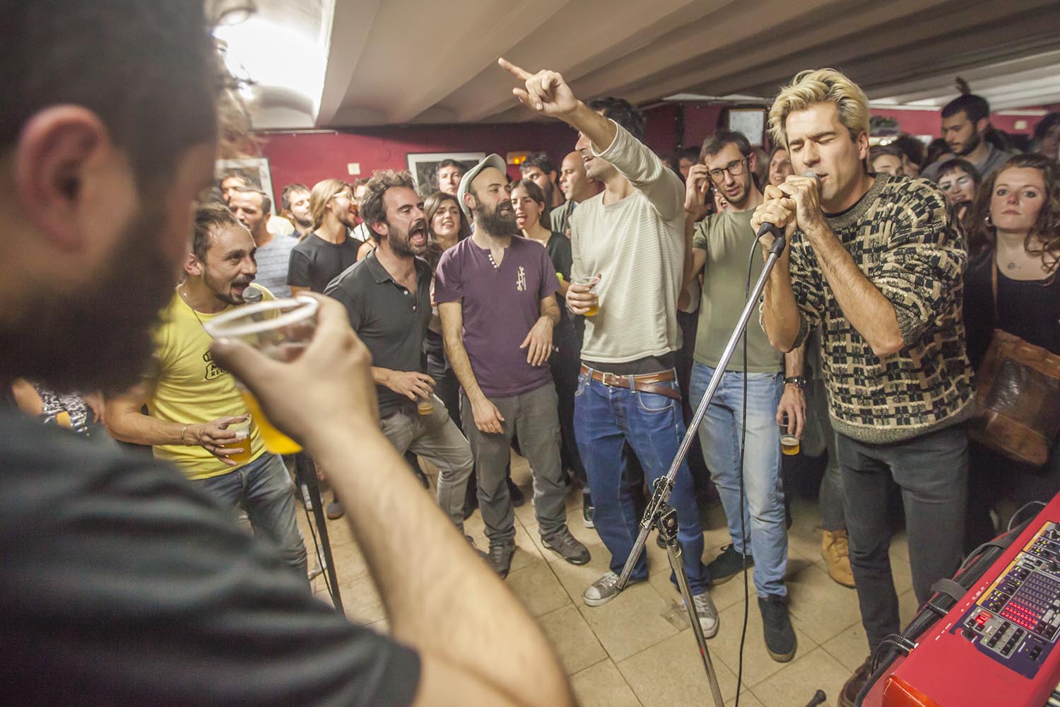 OTROS ESCENARIOS POSIBLES05-01-2019JAM GAVIOTERAJAM SESSION EN LA NOCHE DE REYES EN EL BAR LA GAVIOTA EN GRACIA BARCELONAFOTO MARTI FRADERA