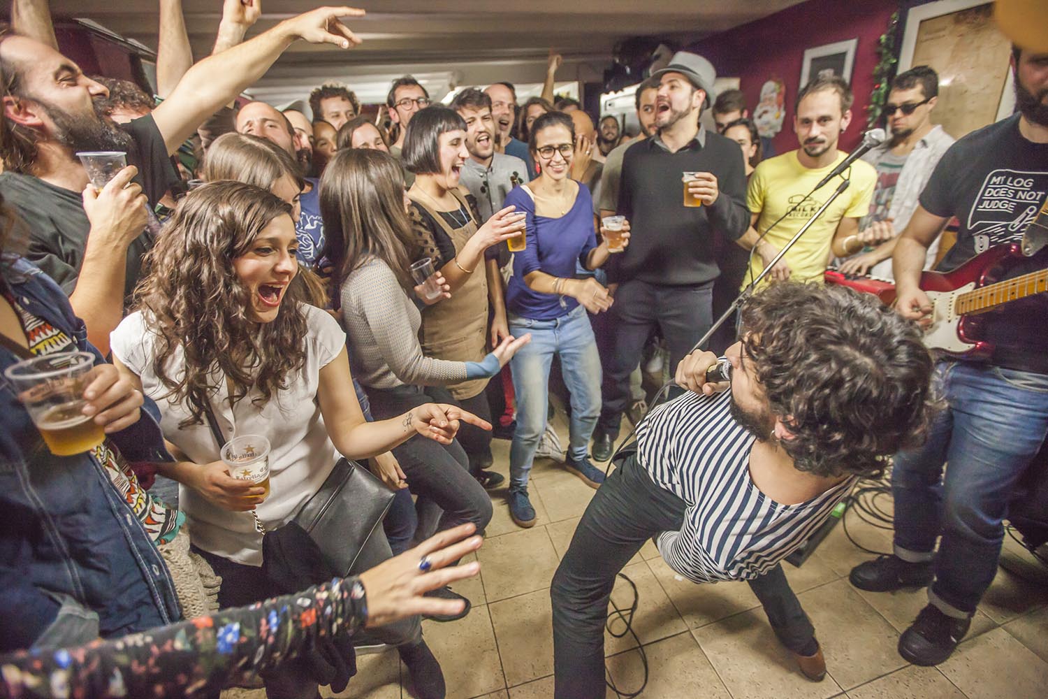 OTROS ESCENARIOS POSIBLES05-01-2019JAM GAVIOTERAJAM SESSION EN LA NOCHE DE REYES EN EL BAR LA GAVIOTA EN GRACIA BARCELONAFOTO MARTI FRADERA