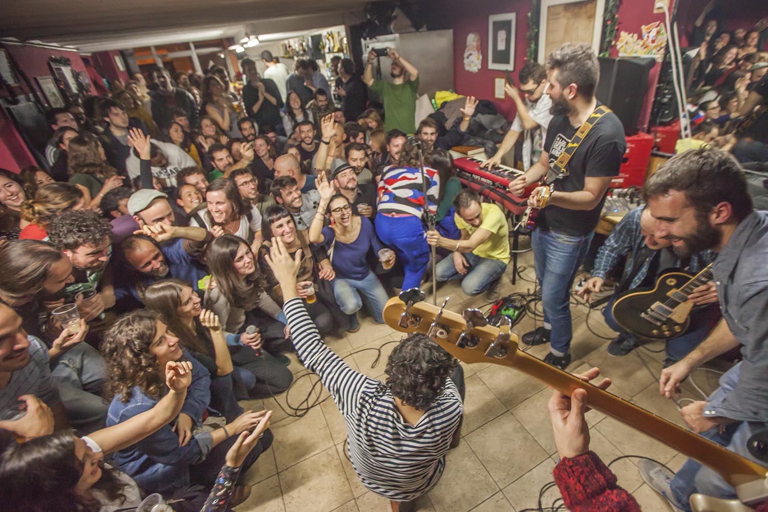 OTROS ESCENARIOS POSIBLES05-01-2019JAM GAVIOTERAJAM SESSION EN LA NOCHE DE REYES EN EL BAR LA GAVIOTA EN GRACIA BARCELONAFOTO MARTI FRADERA