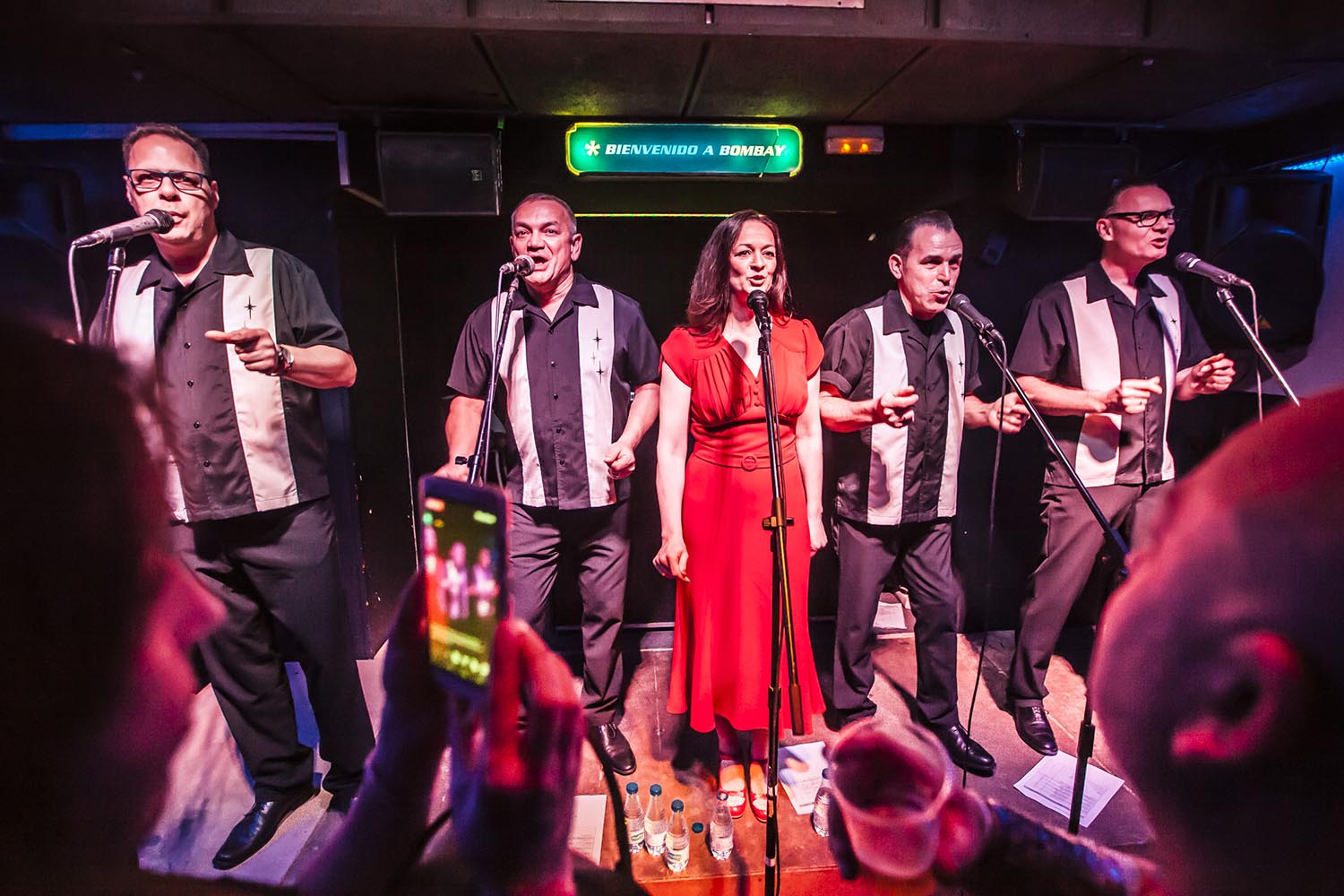 ICULT
OTROS ESCENARIOS POSIBLES
16-02-2019

CONCIERTO DE GRUPO DE DOO WOP THE CHAPERALS EN LA SALA NEW URNDERGROUND EN SANTS BARCELONA

FOTO MARTI FRADERA