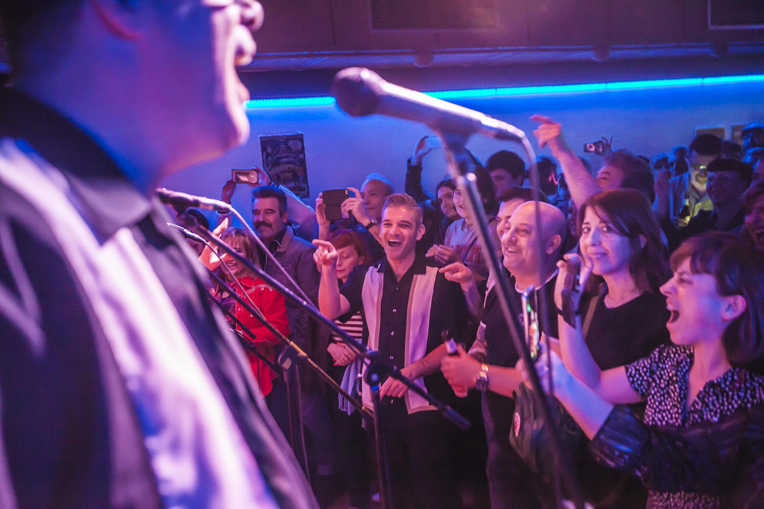 ICULT
OTROS ESCENARIOS POSIBLES
16-02-2019

CONCIERTO DE GRUPO DE DOO WOP THE CHAPERALS EN LA SALA NEW URNDERGROUND EN SANTS BARCELONA

FOTO MARTI FRADERA