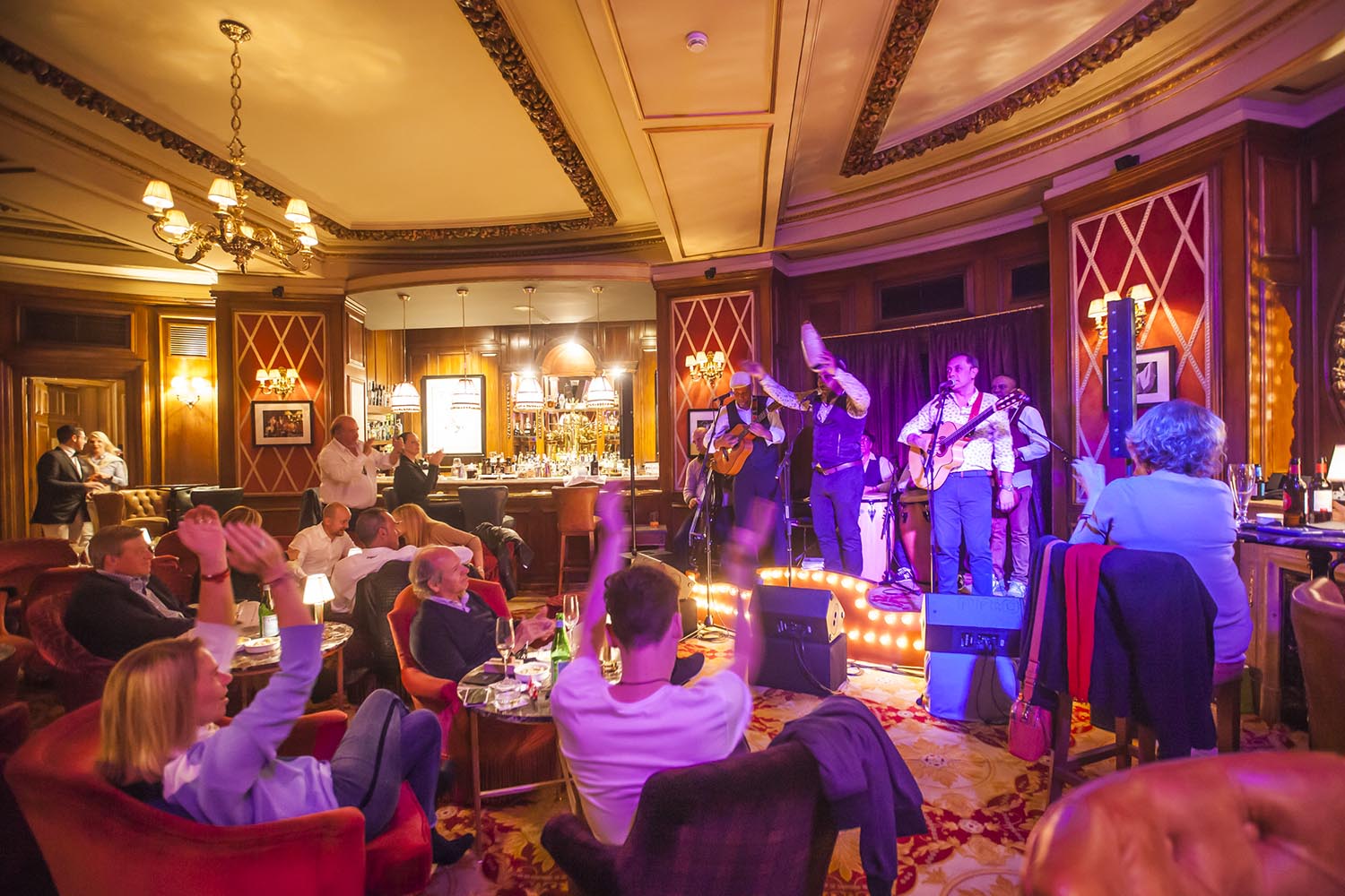 ICULT
OTROS ESCENARIOS POSIBLES
10-05-2019
ACTUACION RAY CUZA AND SEPTETO SAZONANDO EN EL BAR DEL HOTEL LE PALACE EN BARCELONA
FOTO MARTI FRADERA