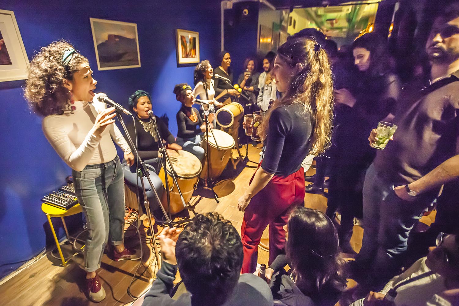 ICULT OTROS ESCENARIOS POSIBLES
09-03-2019
CONCIERTO DEL GRUPO DE PERCUSION PUERTORRIQUEÑA MANCHA ' E PLATANO EN EL BAR AGUANILE EN EL POBLE SEC BARCELONA
FOTO MARTI FRADERA