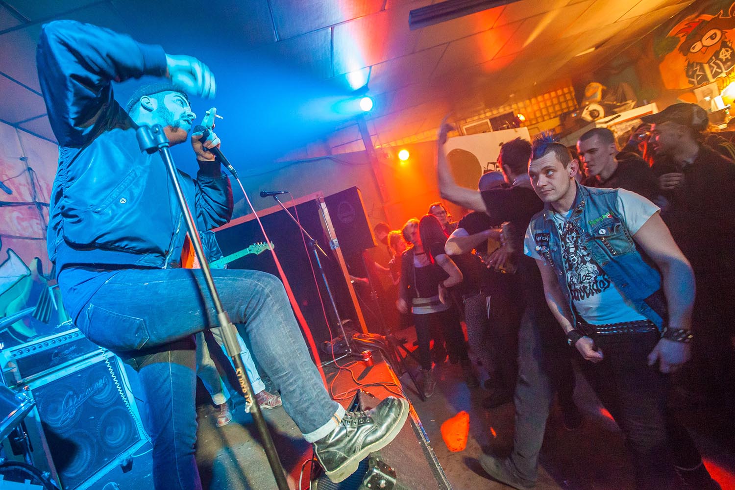 ICULT OTROS ESCENARIOS POSIBLESFIESTA POSTNIT BILLY'S MAGVIA FAVENCIA 411 BARCELONAFOTO MARTI FRADERA