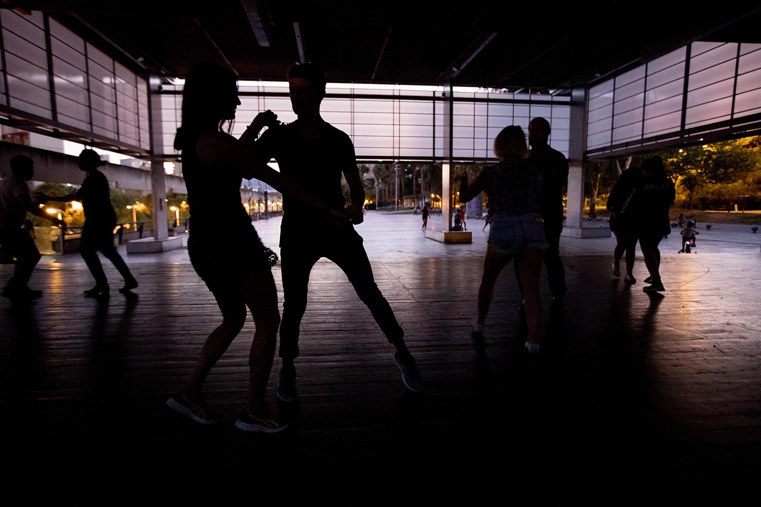 Barcelona 04/09/2019 icult Sessió de ball de música cubana a càrrec de DJ La Pantera i el col.lectiu Street Timba en Canyelles Foto Ferran Nadeu