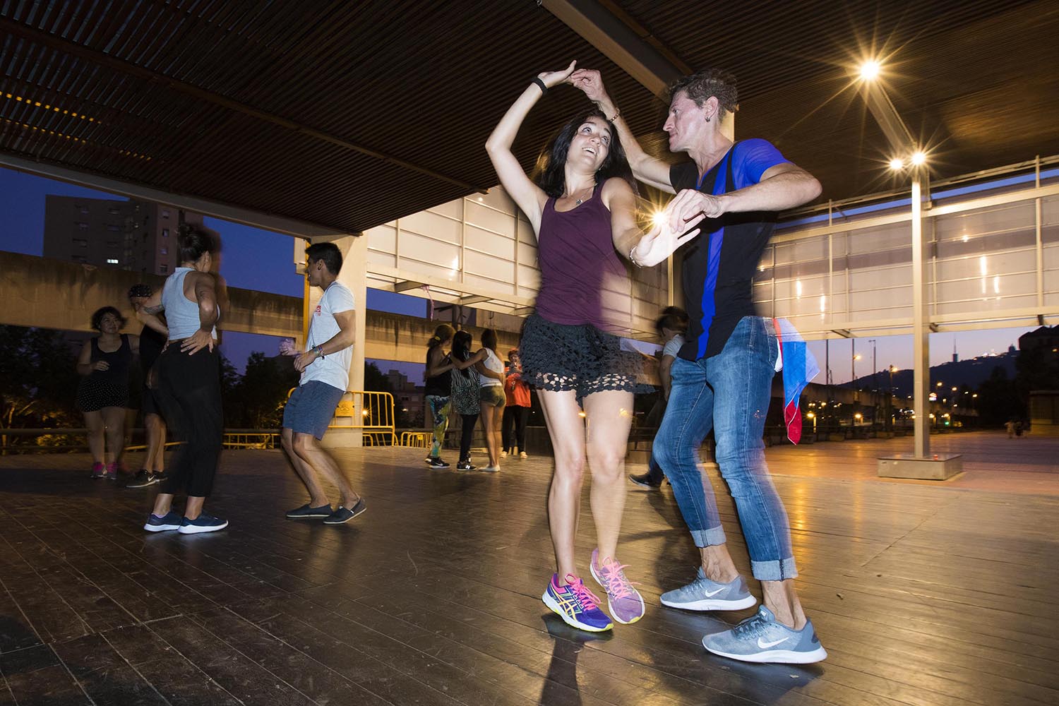 Barcelona 04/09/2019 icult Sessió de ball de música cubana a càrrec de DJ La Pantera i el col.lectiu Street Timba en Canyelles Foto Ferran Nadeu