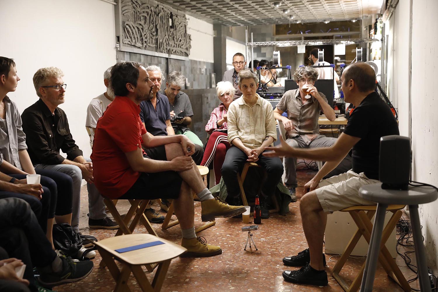 BARCELONA 12/09/2019 Icult Otros escenarios posibles Sessions d'escolta de gravacions de música experimental al bar Ex Designer a càrrec del músic Alfredo Costa Monteiro FOTO de FERRAN NADEU