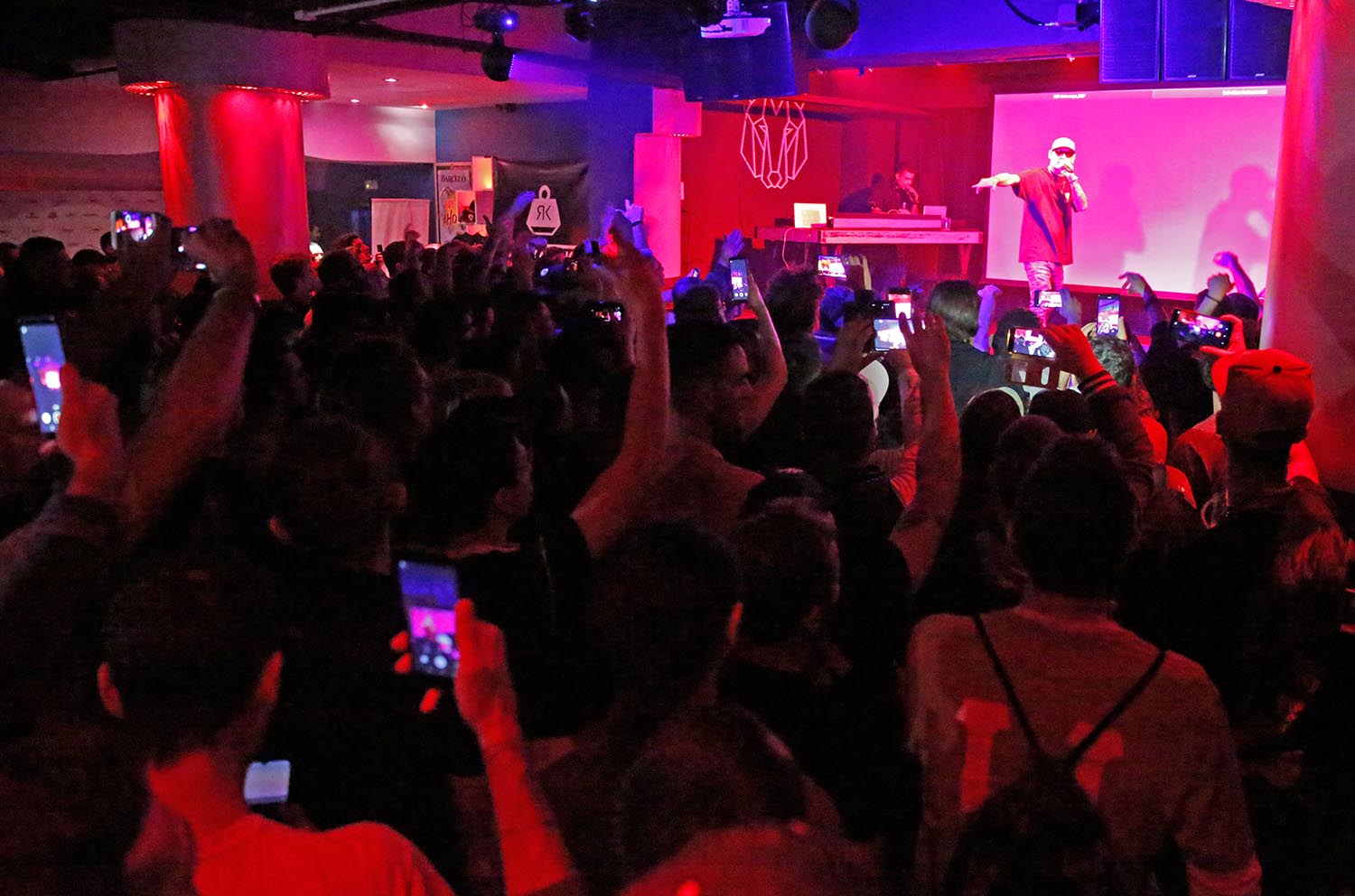 BARCELONA 10/10/2019 Actuación del rapero italiano Noyz Narcos en la nueva sala de conciertos The Wolf para la serie de reportajes 'Otros Escenarios Posibles'.C/ Almogàvers, 88 FOTO : ALVARO MONGE