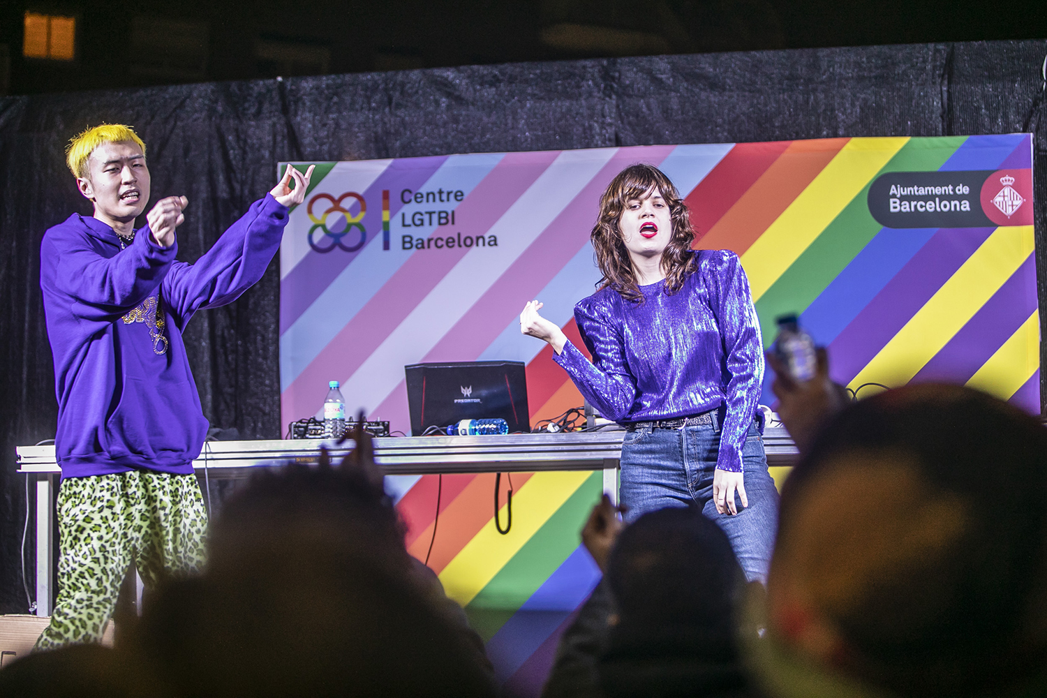 OTROS ESCENARIOS POSIBLES ICULT18-01-2020ACTUACION DEL PUTO CHINO MARICON EN CELEBRACION DEL ANIVERSARIO DEL CENTRE LGTBI DE BARCELONACarla Moreno grupo las bistec SUBIO AL ESCENARIO A BAILARFOTO MARTI FRADERA