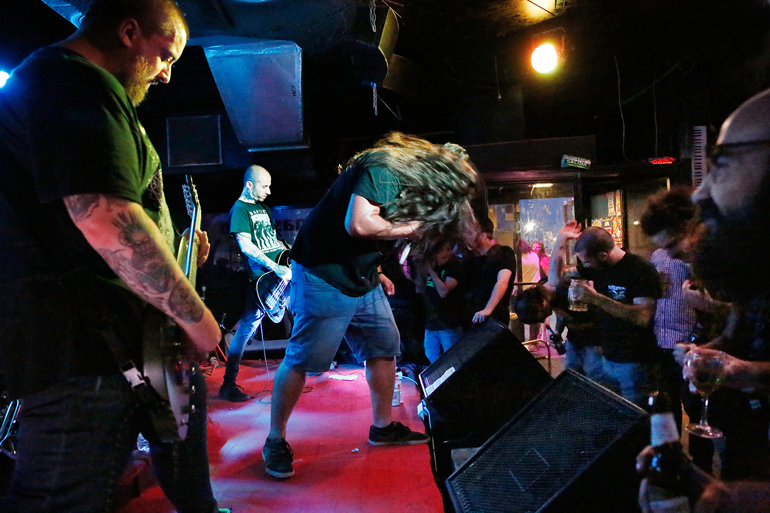 BARCELONA 28/06/2018 Otros Escenarios. Sala Monasterio (Port Olímpic: Moll de Mestral, 30). És un concert de grups metaleros al Port Olímpic. FOTO : ALVARO MONGE