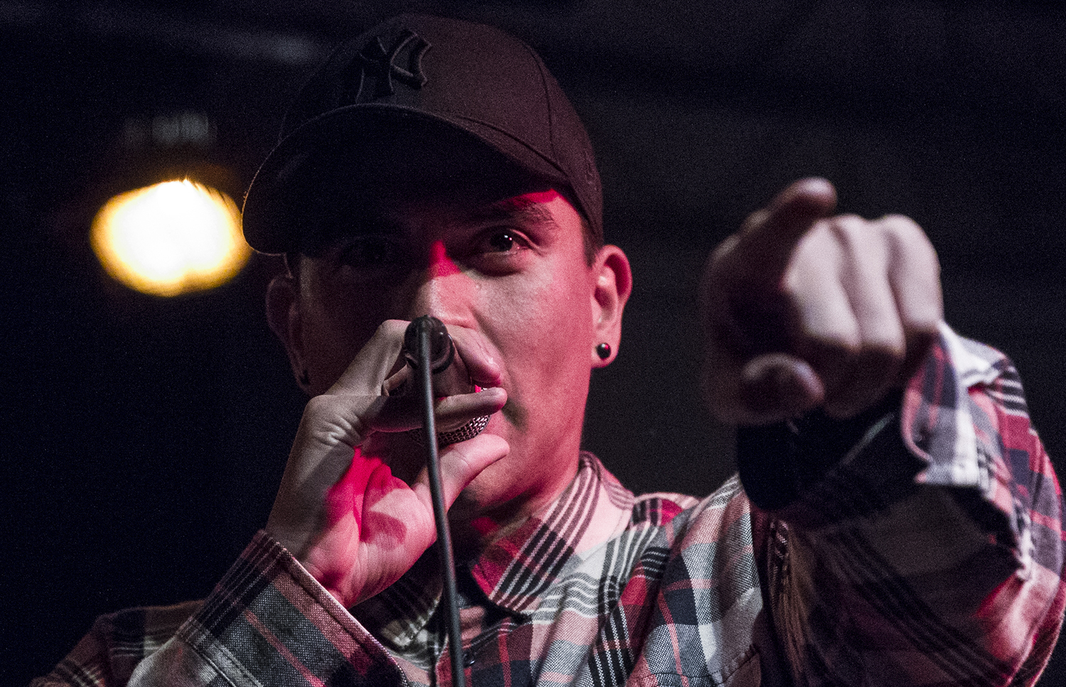 Barcelona 14-10-2016.- Block Party amb música en viu i ballarins de breakdance a l'Ateneu de Nou Barris. Foto Carlos Montanyes