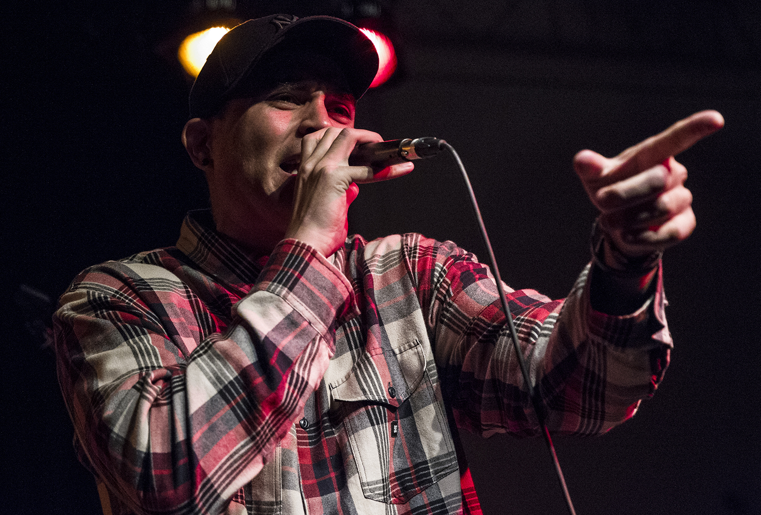 Barcelona 14-10-2016.- Block Party amb música en viu i ballarins de breakdance a l'Ateneu de Nou Barris. Foto Carlos Montanyes